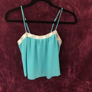 Crop top with chevron pattern!